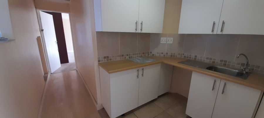 5 Bedroom Property for Sale in Athlone Western Cape